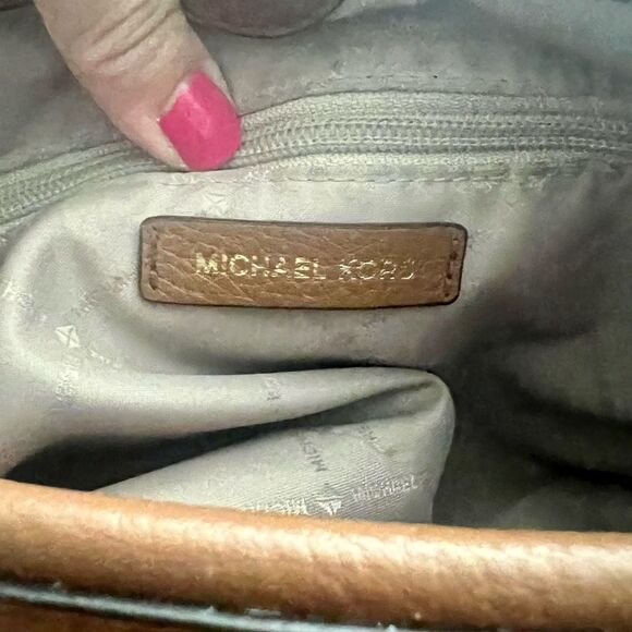 Michael Kors Saddle Brown Leather Gold Studded Chain Handbag - Picture 2 of 12